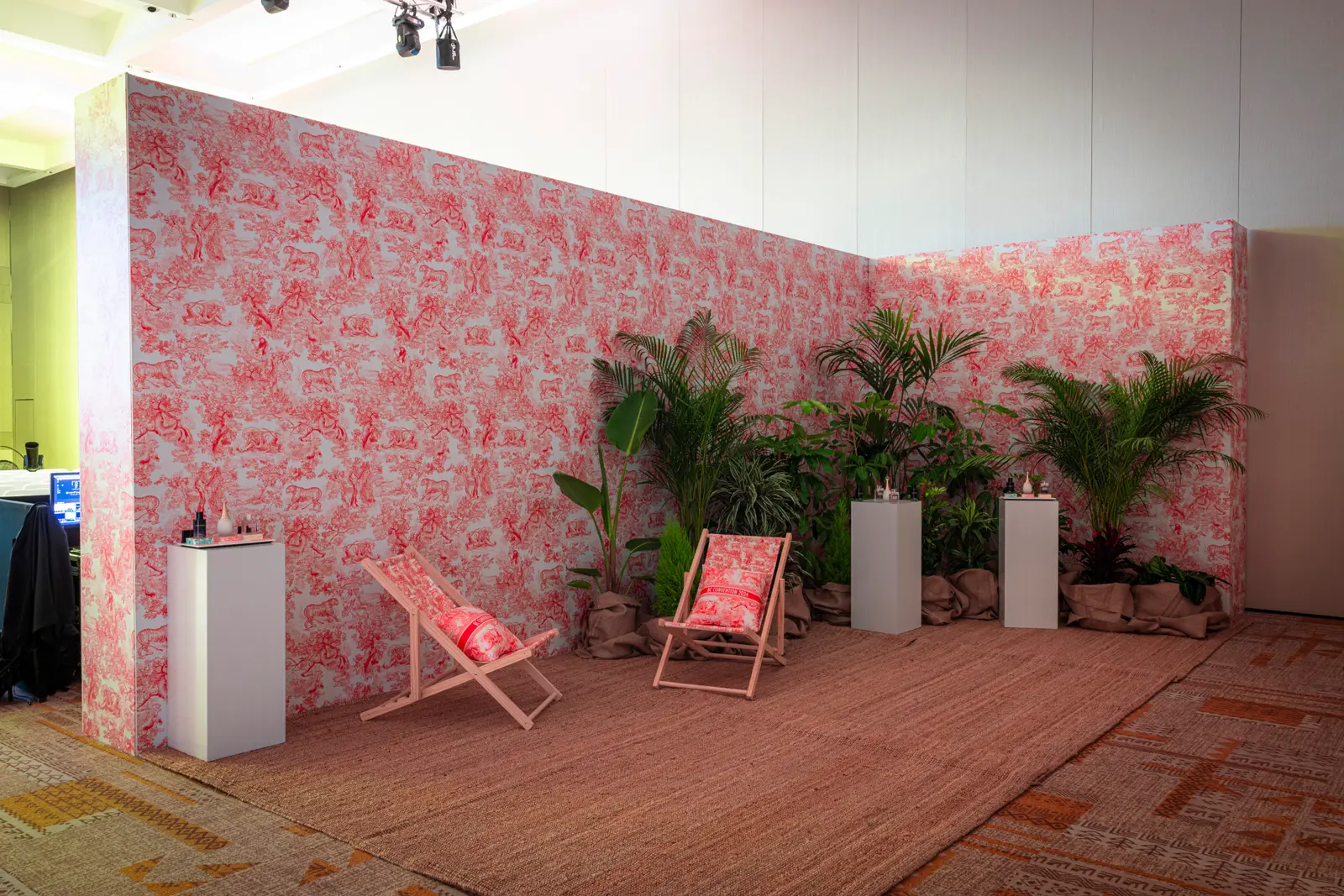 DIOR Staff Meeting & Leisure photograph 11